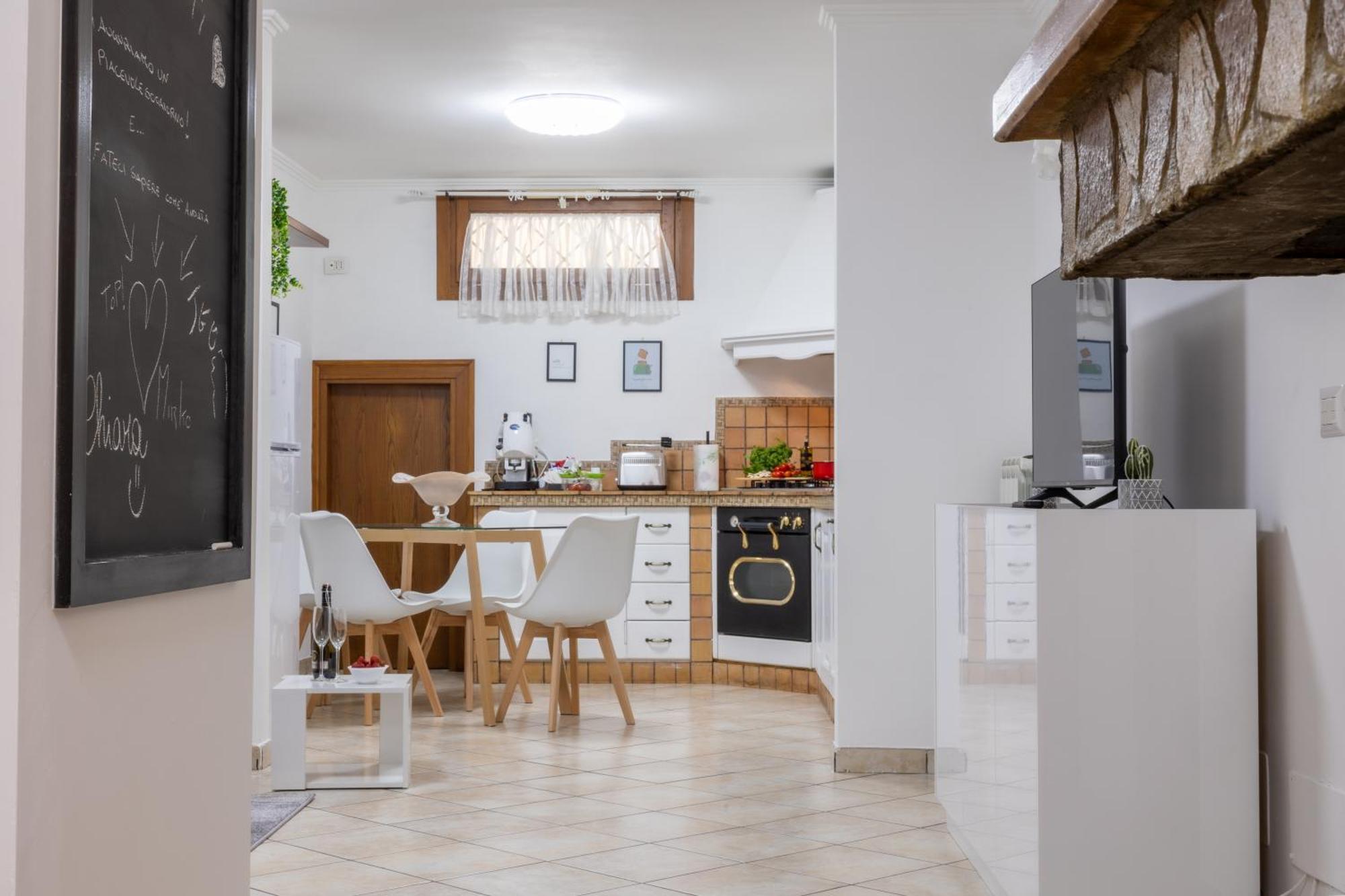 20 Min Aeroporto Fco - Casa Tranquilla Con Parcheggio Esterno Gratuito 阿其利亚 外观 照片